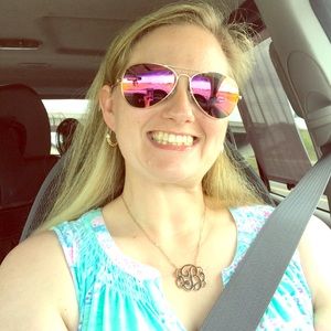 Meet your Posher, Brooke